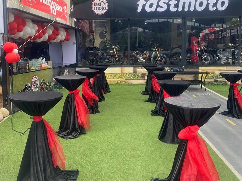 Açılış ve Davet İçin Bistro Masa Kiralama