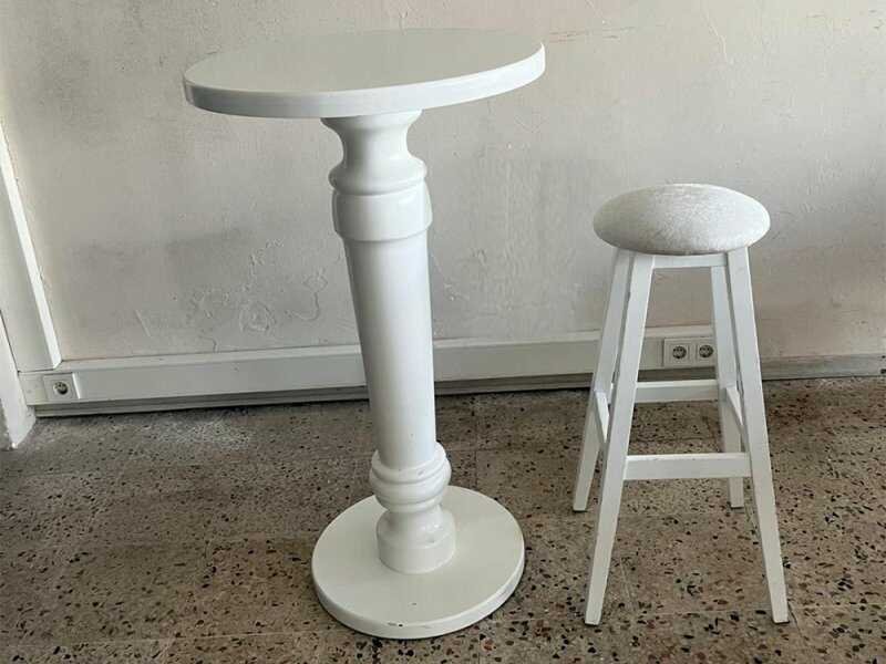 Bahçeköy Beyaz Kokteyl Bistro Masa Kiralama
