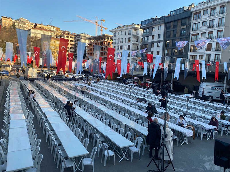 Esenler Açılış Organizasyonu Plastik Masa Sandalye Kiralama