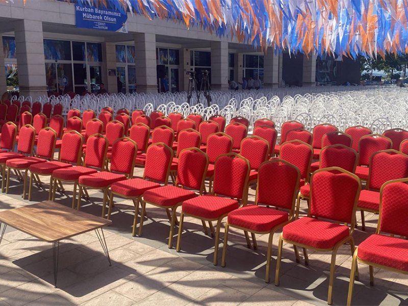 Hilton Sandalye Kiralama Fiyatları